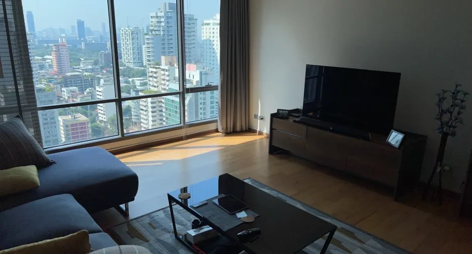 For rent 2 bedrooms condo in Khlong Toei, Bangkok