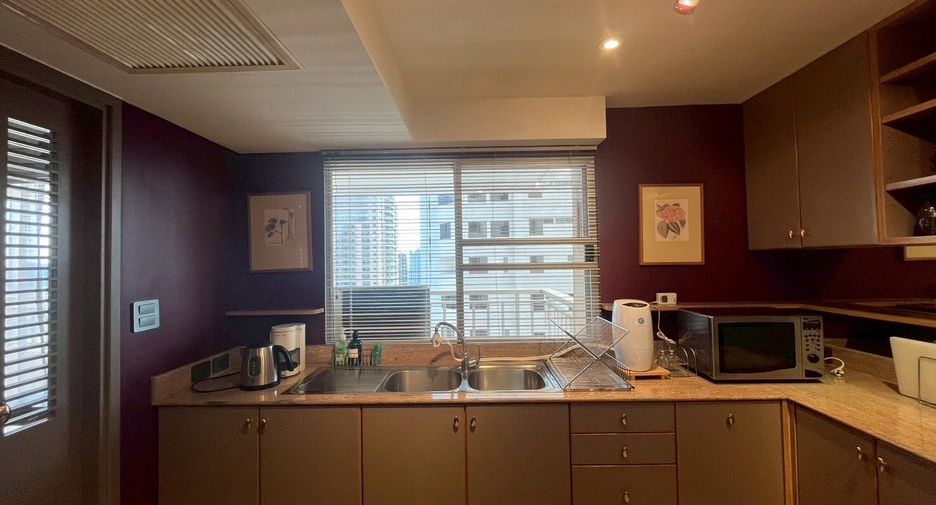 For rent 2 bedrooms condo in Sathon, Bangkok