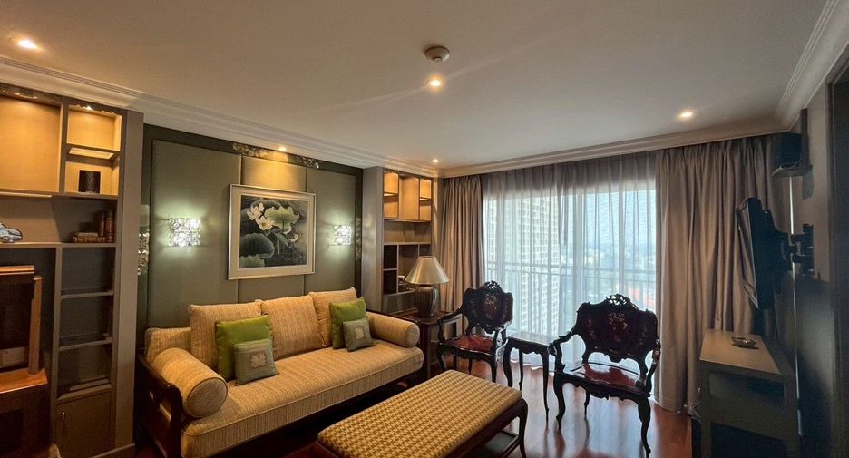 For rent 2 bedrooms condo in Sathon, Bangkok