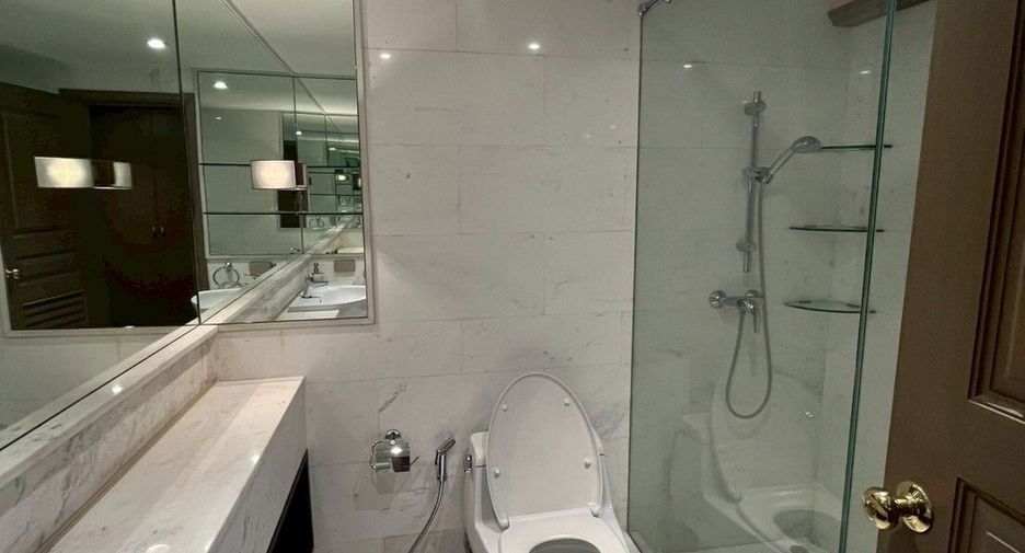 For rent 2 bedrooms condo in Sathon, Bangkok