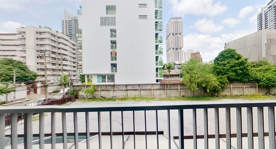 For rent 1 bed apartment in Khlong Toei, Bangkok