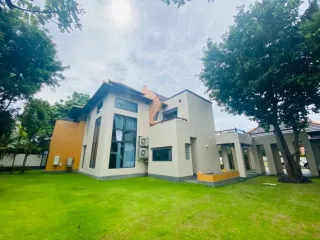 Villa zum Kauf und zur Miete mit 5 Zimmer in Bang Lamung, Chonburi