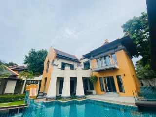 Villa zum Kauf und zur Miete mit 5 Zimmer in Bang Lamung, Chonburi