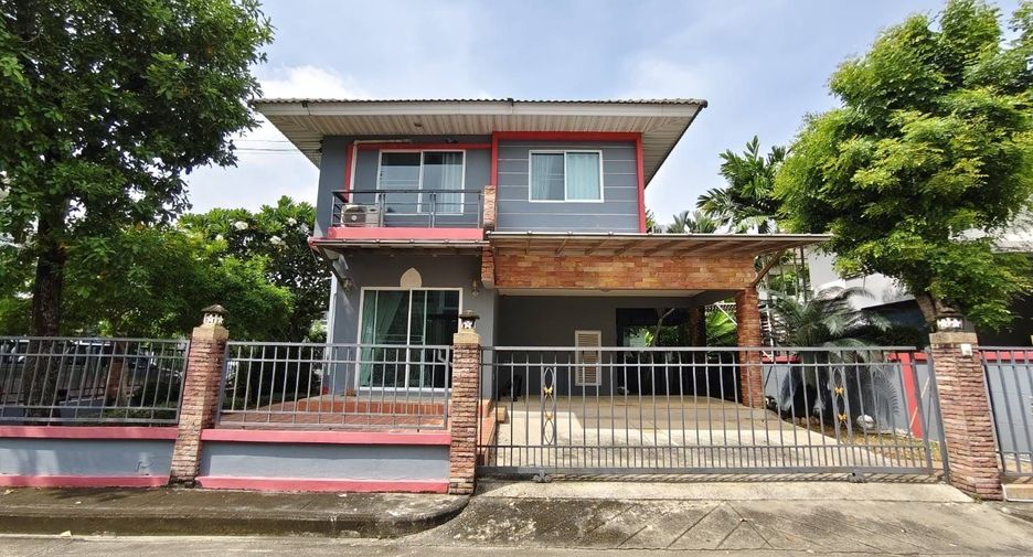 For rent 3 bedrooms house in Lat Krabang, Bangkok