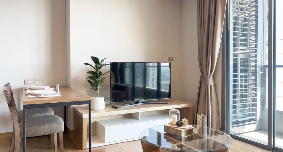 Wohnung zur Miete mit 2 Zimmer in Khlong Toei, Bangkok