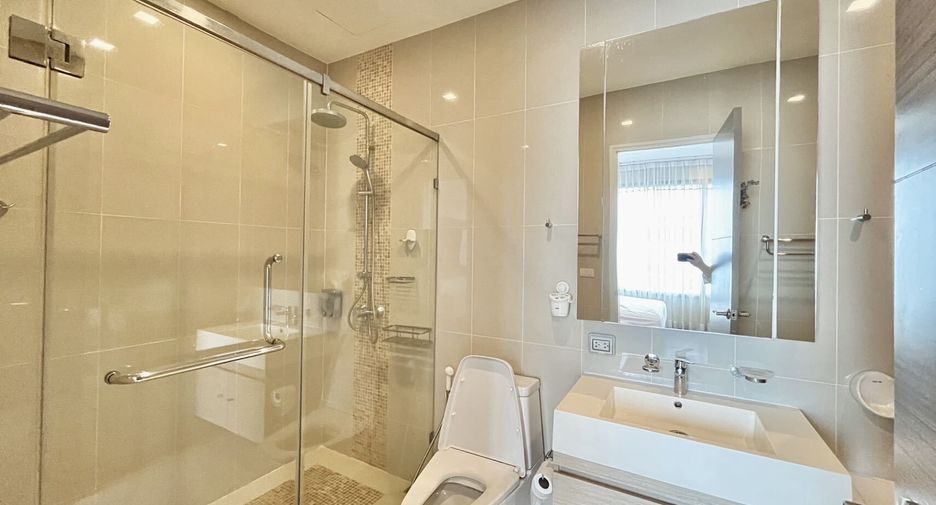 Wohnung zur Miete mit 2 Zimmer in Watthana, Bangkok
