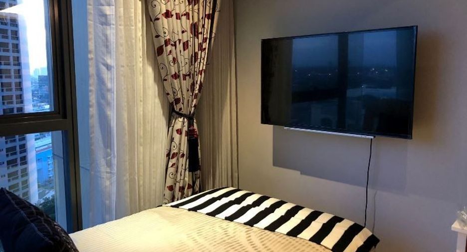 For rent 2 bedrooms condo in Khlong Toei, Bangkok