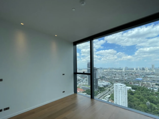For rent 4 bedrooms condo in Bang Kho Laem, Bangkok
