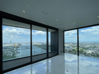 For rent 4 bedrooms condo in Bang Kho Laem, Bangkok