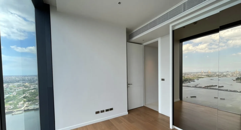 For rent 4 bedrooms condo in Bang Kho Laem, Bangkok