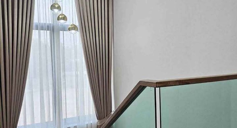 À vendre 4 chambres villa à Huay Yai, Pattaya