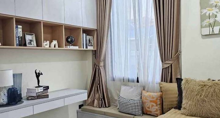 À vendre 4 chambres villa à Huay Yai, Pattaya