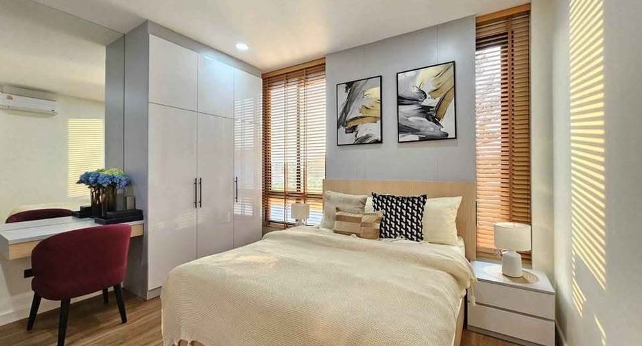 À vendre 4 chambres villa à Huay Yai, Pattaya