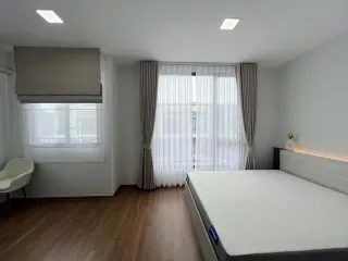 出租 3 卧室 独立屋 在 Bang Phli, Samut Prakan