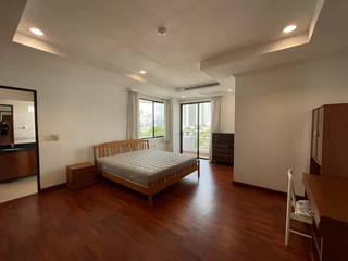 Apartamento en alquiler de 3 habitaciones en Watthana, Bangkok