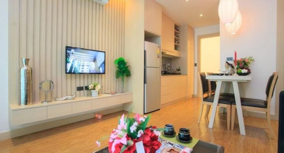 For sale 2 bedrooms condo in Si Racha, Chonburi