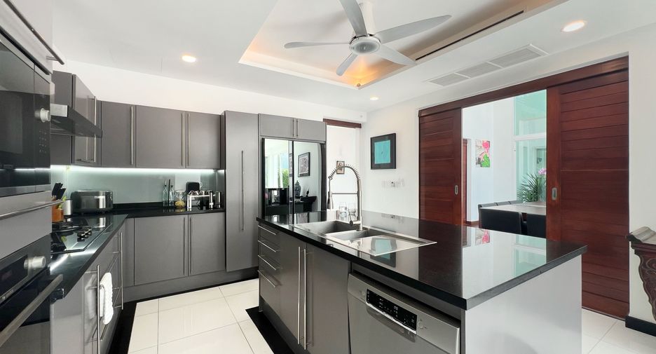 For rent 6 bedrooms villa in Kathu, Phuket