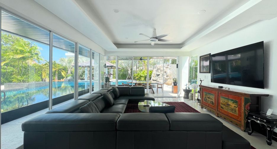 For rent 6 bedrooms villa in Kathu, Phuket