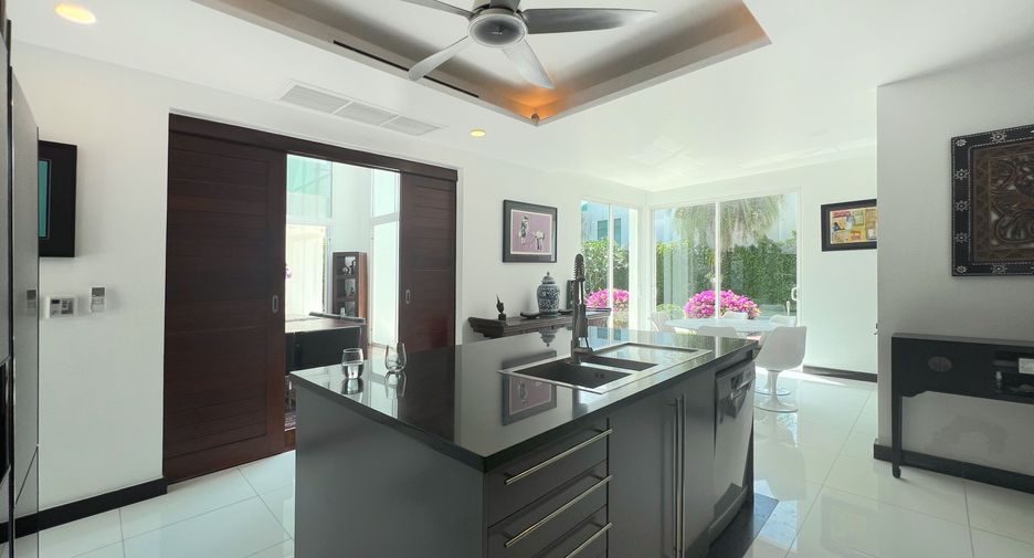 For rent 6 bedrooms villa in Kathu, Phuket