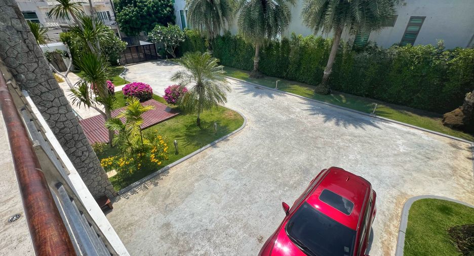For rent 6 bedrooms villa in Kathu, Phuket