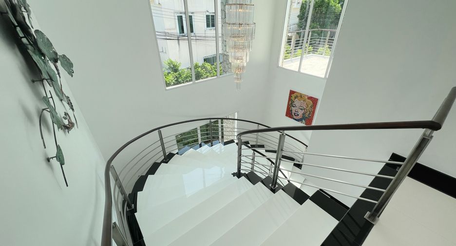For rent 6 bedrooms villa in Kathu, Phuket