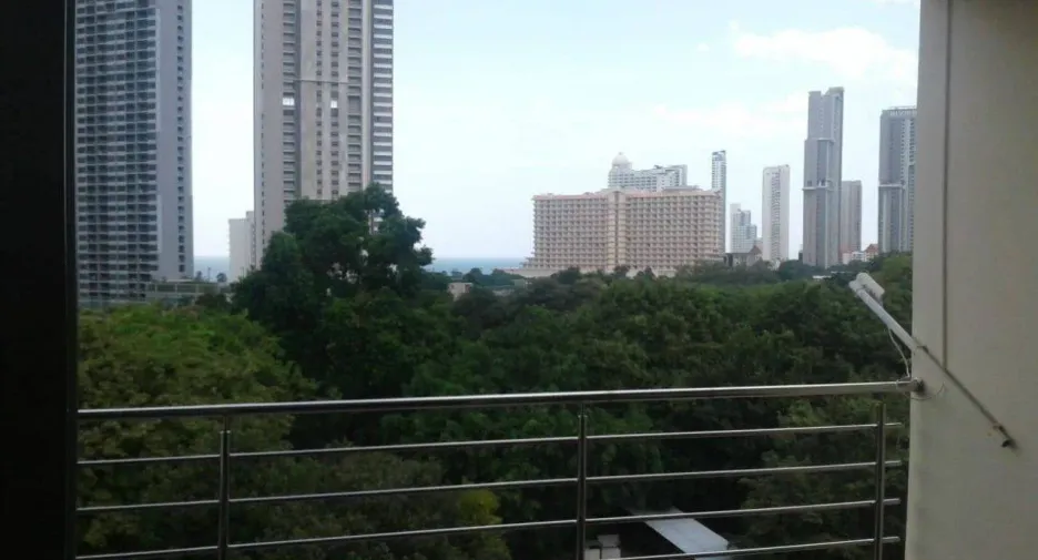 For rent 2 bedrooms condo in Bang Lamung, Chonburi