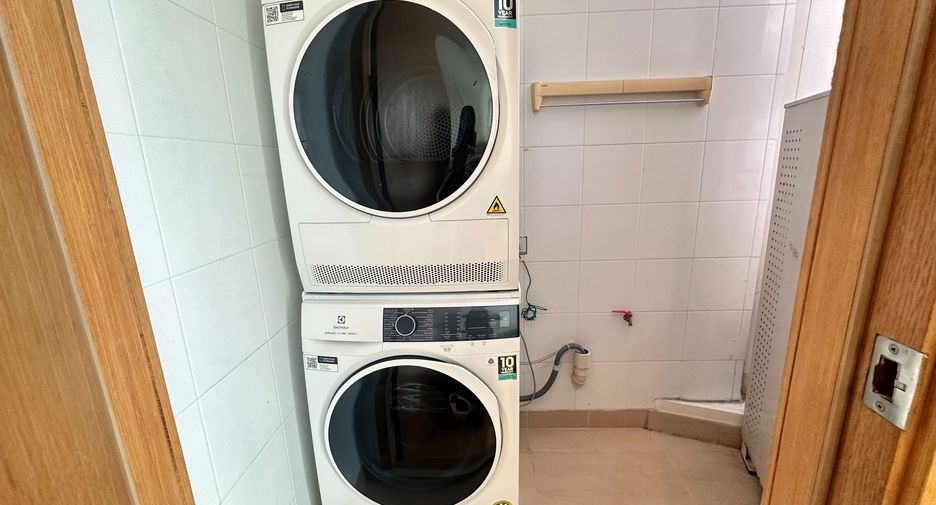 Condo en alquiler de 1 habitaciones en Khlong Toei, Bangkok
