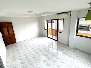 For sale 6 bedrooms townhouse in Hua Hin, Prachuap Khiri Khan