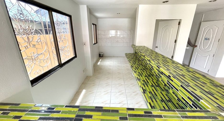 For sale 6 bedrooms townhouse in Hua Hin, Prachuap Khiri Khan