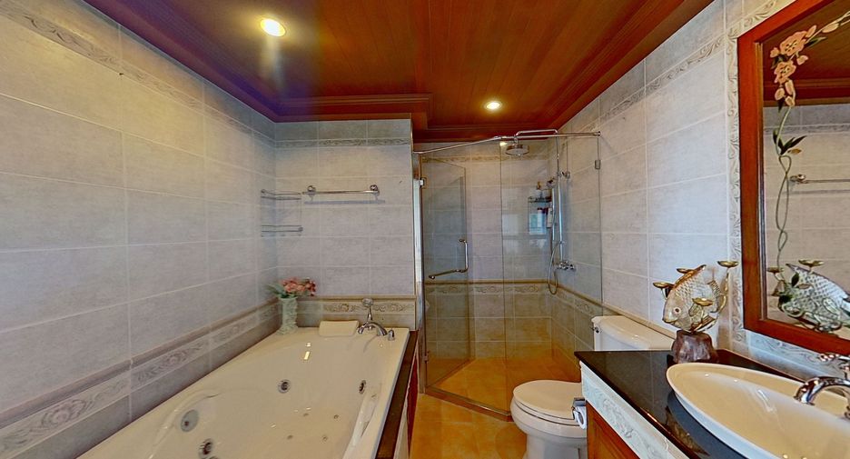 For rent 2 bedrooms condo in Bang Lamung, Chonburi
