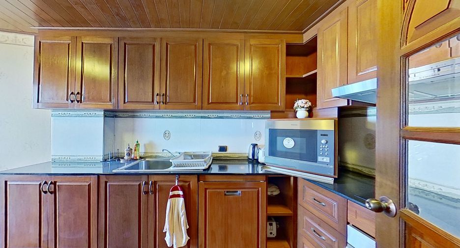 For rent 2 bedrooms condo in Bang Lamung, Chonburi