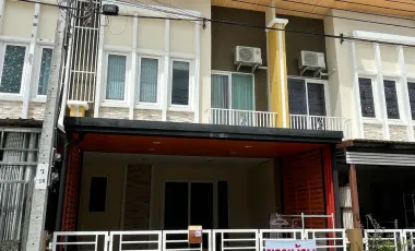 For sale 4 bedrooms townhouse in Rat Burana, Bangkok