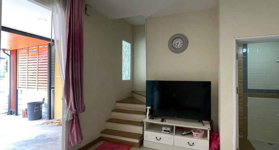 For sale 4 bedrooms townhouse in Rat Burana, Bangkok