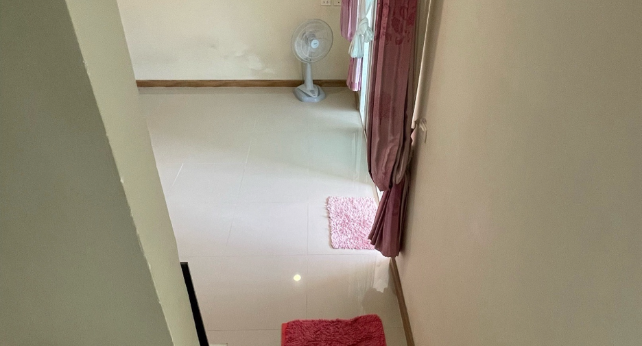 For sale 4 bedrooms townhouse in Rat Burana, Bangkok