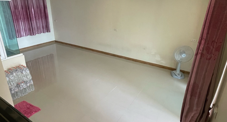 For sale 4 bedrooms townhouse in Rat Burana, Bangkok