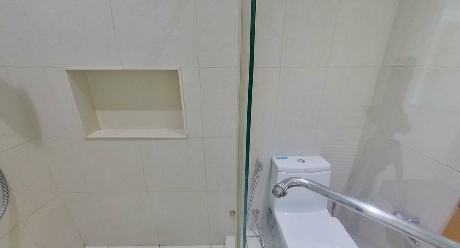 Аренда 2 спальни кондо в Патхум Щан, Бангкок