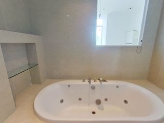 For rent 2 bedrooms condo in Pathum Wan, Bangkok