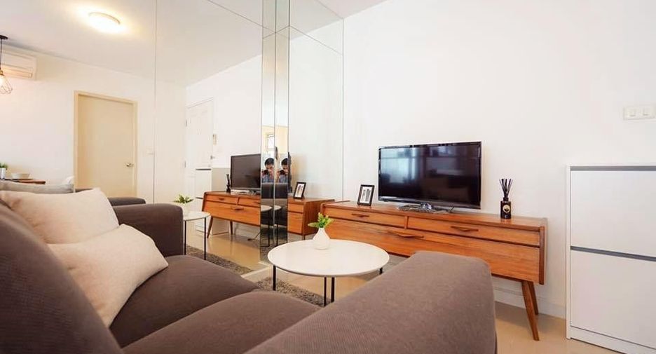For rent studio condo in Khlong Toei, Bangkok