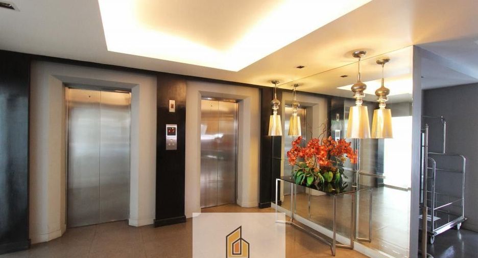 For rent studio condo in Khlong Toei, Bangkok