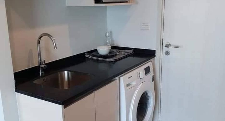 Wohnung zur Miete mit 1 Zimmer in Huai Khwang, Bangkok