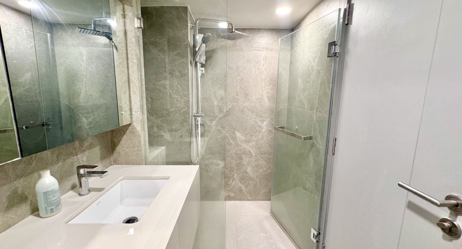 For rent 1 bed condo in Huai Khwang, Bangkok