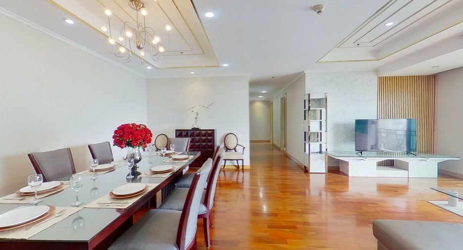 For rent 3 bedrooms condo in Watthana, Bangkok