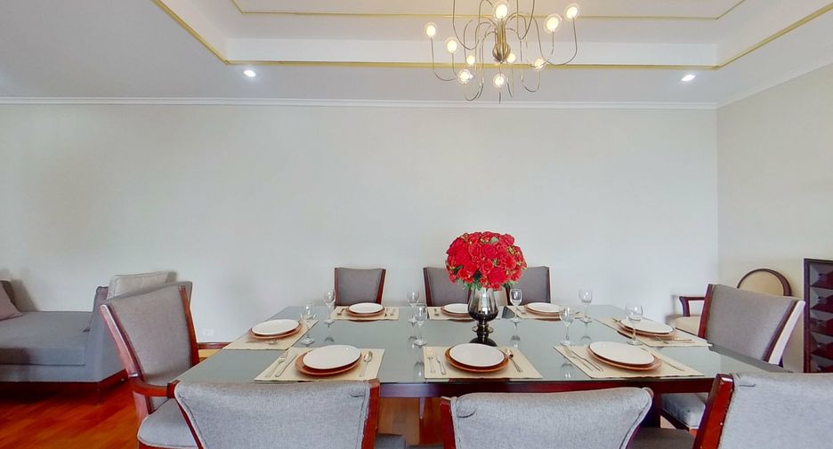 For rent 3 bedrooms condo in Watthana, Bangkok