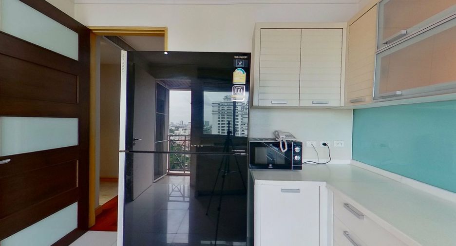 For rent 3 bedrooms condo in Watthana, Bangkok
