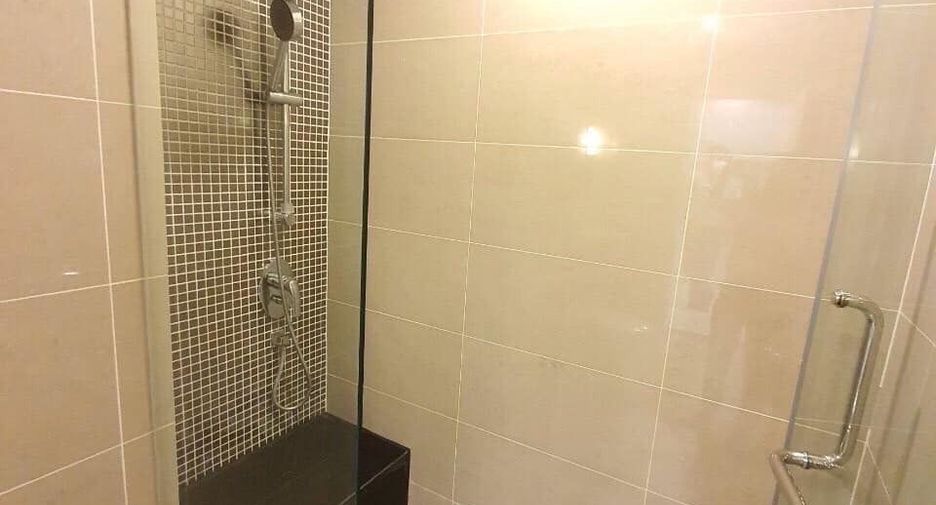 For rent 1 bed condo in Huai Khwang, Bangkok