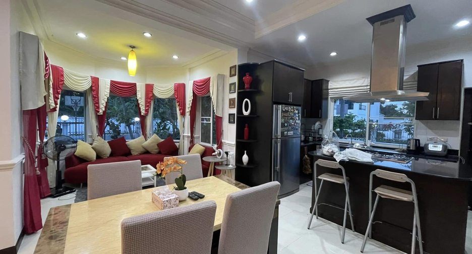 À louer 4 chambres maison à Bang Lamung, Chonburi
