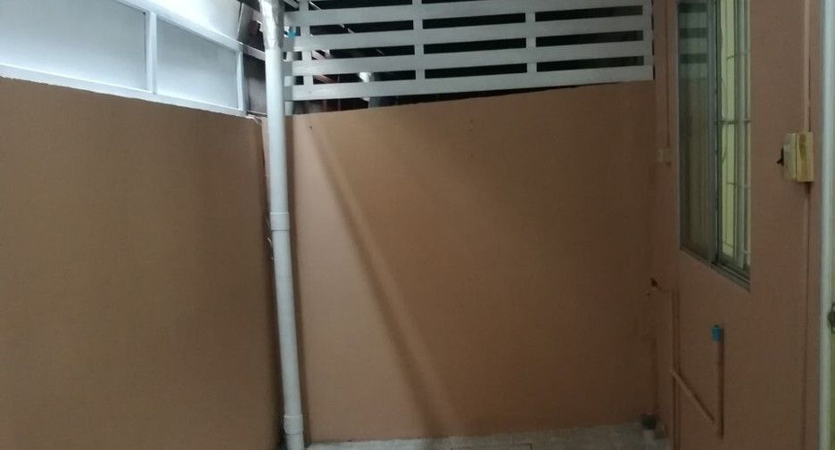 出售 3 卧室 联排别墅 在 Mueang Samut Prakan, Samut Prakan