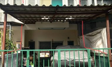À vendre 2 chambres maison de ville à Bang Lamung, Chonburi