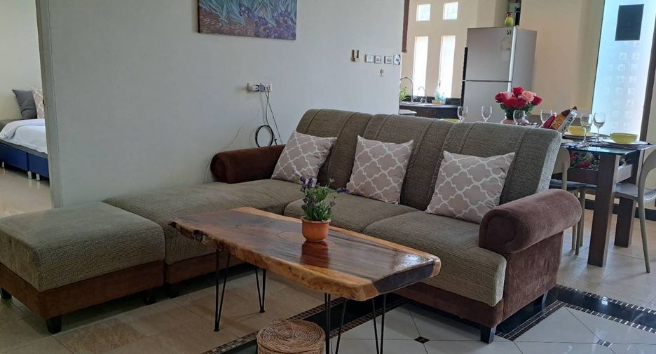 For rent 4 bedrooms villa in Bang Lamung, Chonburi