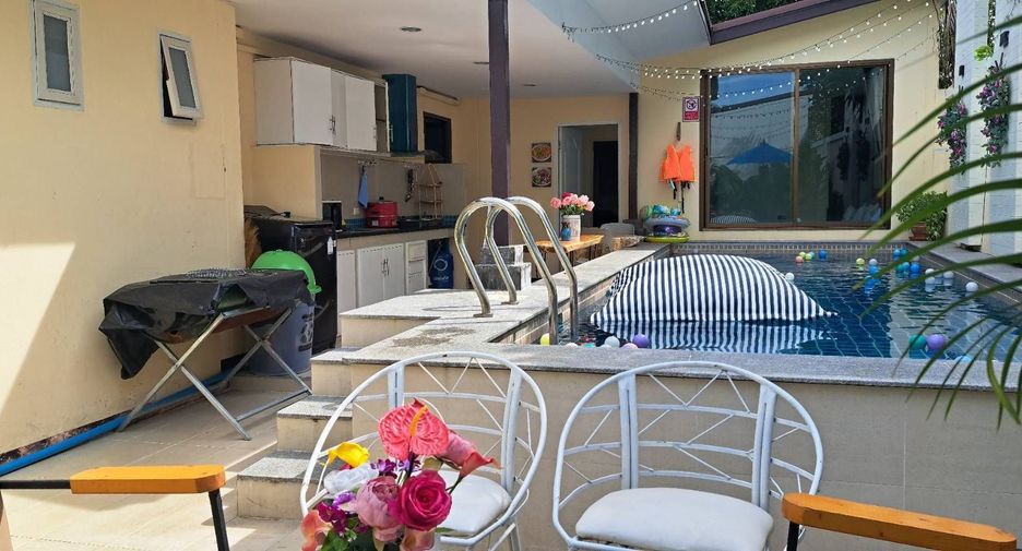 For rent 4 bedrooms villa in Bang Lamung, Chonburi